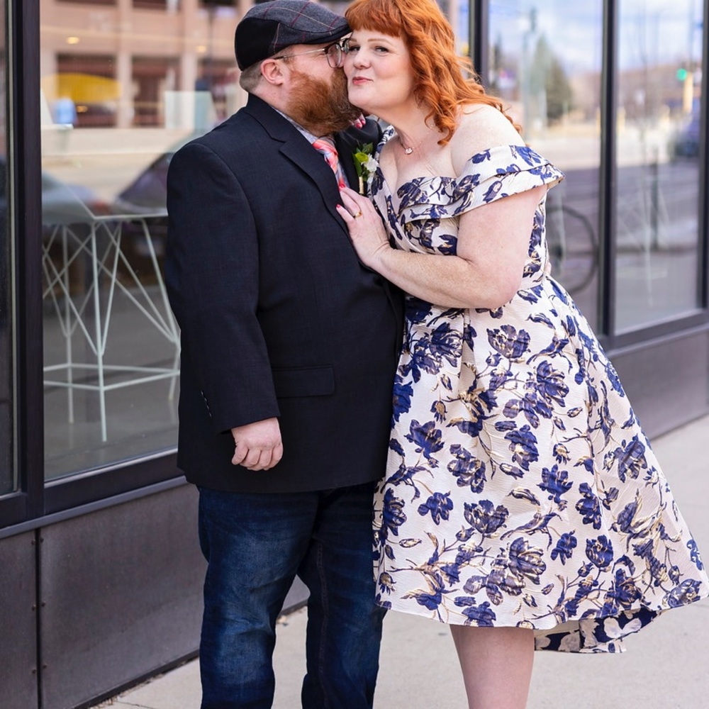 David’s Bridal high/low off-shoulder navy/cream/gold occasion dress. Size 20W